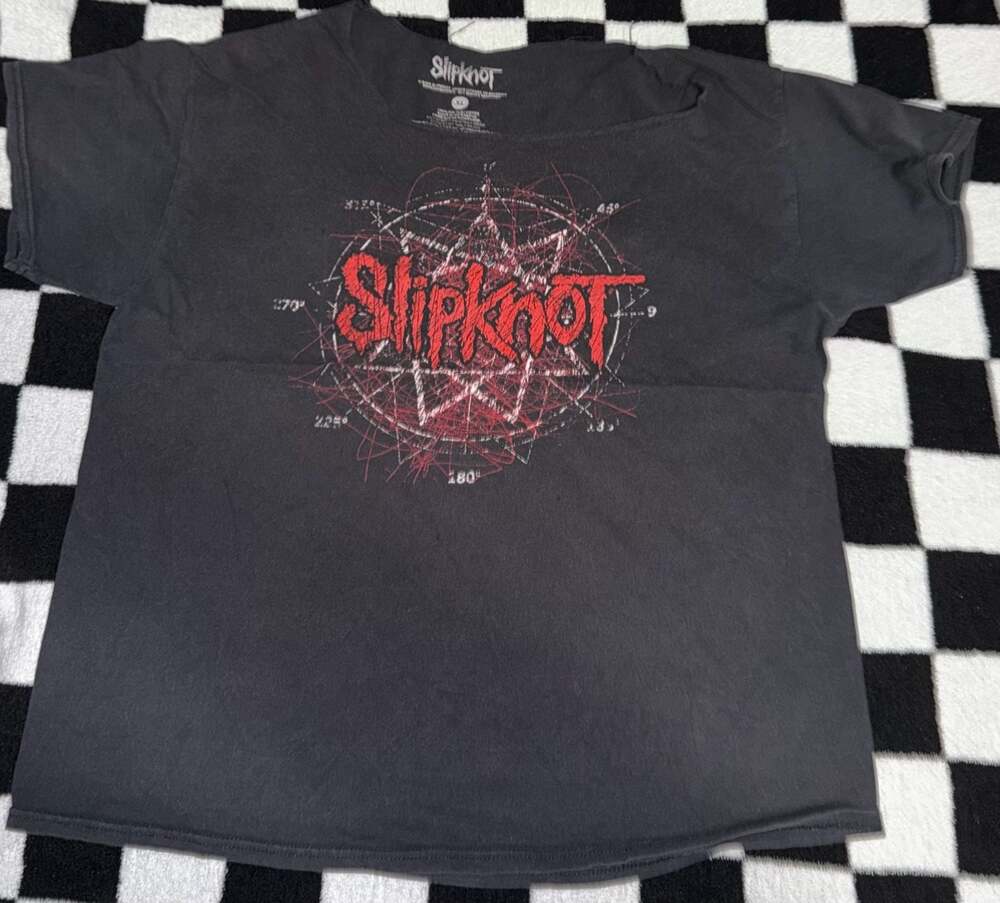 Slipknot Nonagram Scratched Graphic T-Shirt
